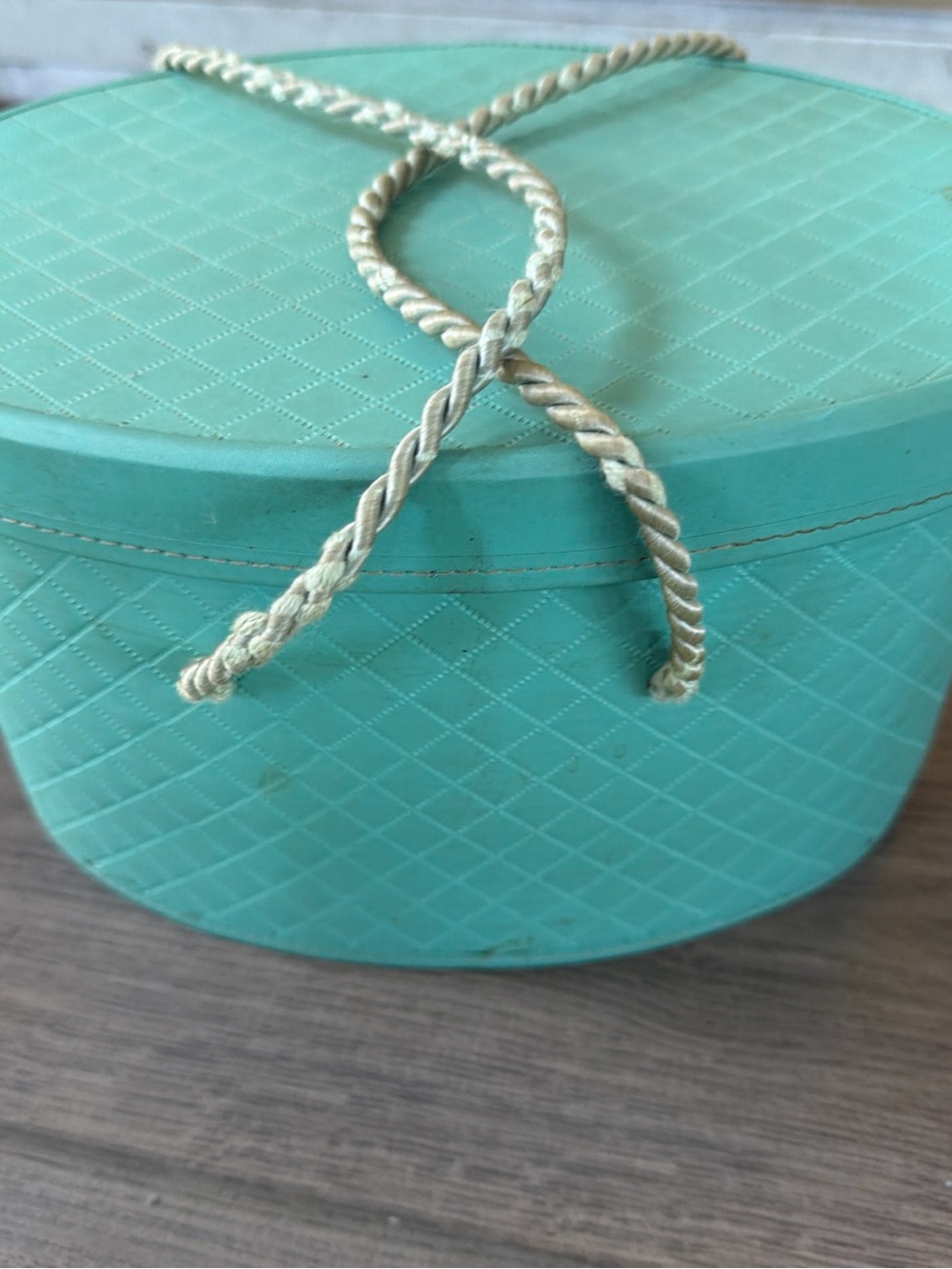 Vintage Henry A. Enrich & Co. Green Vinyl Quilted Sewing Box W/Tray& Accessories